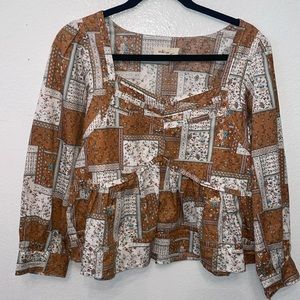 Quilted design fabric.  Poplin design.  3/4sleeves. Cotton  size medium